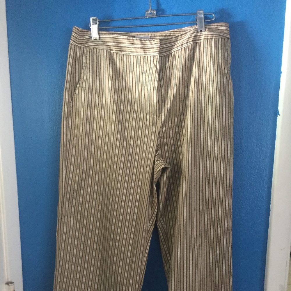 🌹BIG PRICE DROP - Chico's Capri Pants